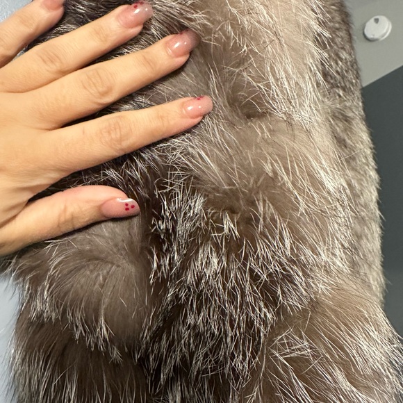 Saga Fox Real Fur Coat | Blue Frost Fox (Gray/Silver Tone) | Size M | Vintage - Picture 6 of 15